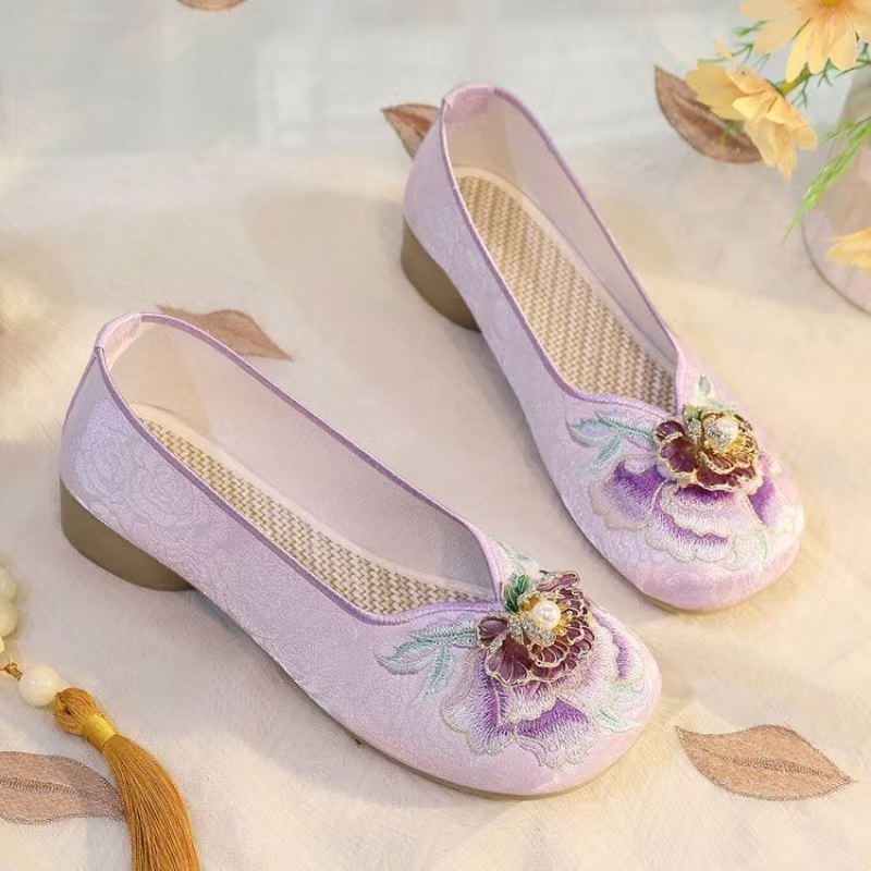 Embroidery Cloth - Sepatu Kain Bordir Hak Rendah Wanita