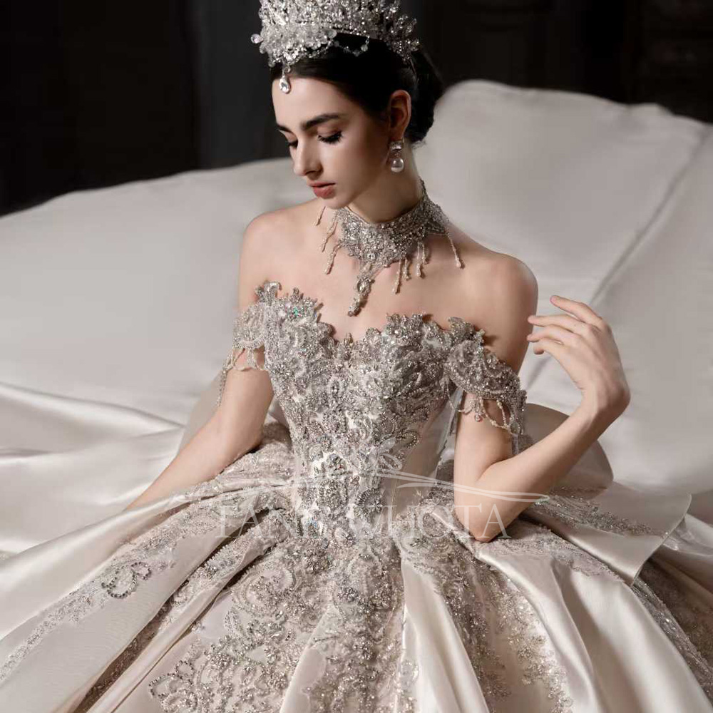 Gaun Pengantin Mewah Warna Pin - Embroidery Rose ulasan dan harga