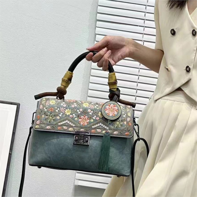 Johnature Tas Kulit Wanita Che - Embroidery On Leather ulasan dan harga